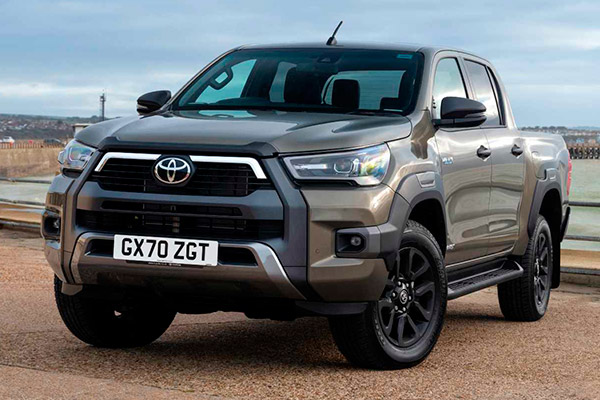 Toyota-Hilux-03